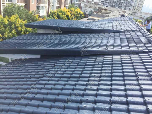 防腐的秸稈纖維瓦為華陽別墅增光添彩!