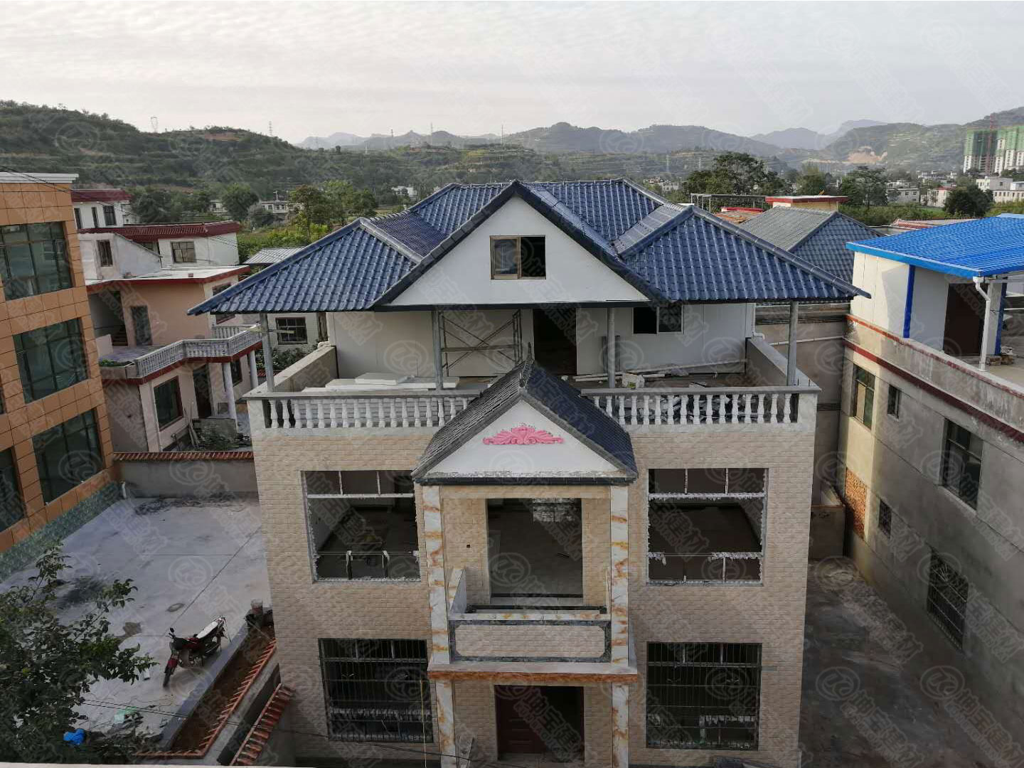 甘肅隴南別墅型樹脂瓦效果圖