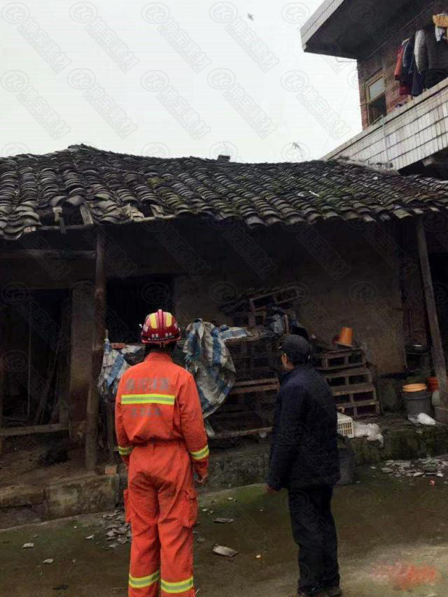 消防員也在做隱患排查 消防員也在做隱患排查