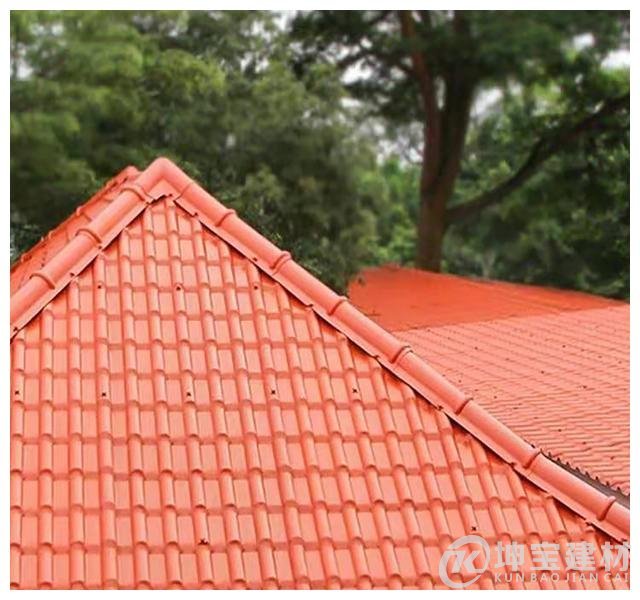 裝修屋頂選彩鋼瓦好還是合成樹脂瓦好?選對了直接節(jié)省幾千元