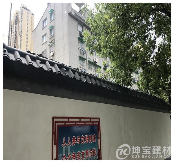 文化墻圍墻裝飾的新選擇:圍墻瓦的安裝和性能優勢解讀