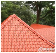 新建房屋頂用樹脂瓦還是彩鋼瓦,選對了就能節約一兩千元